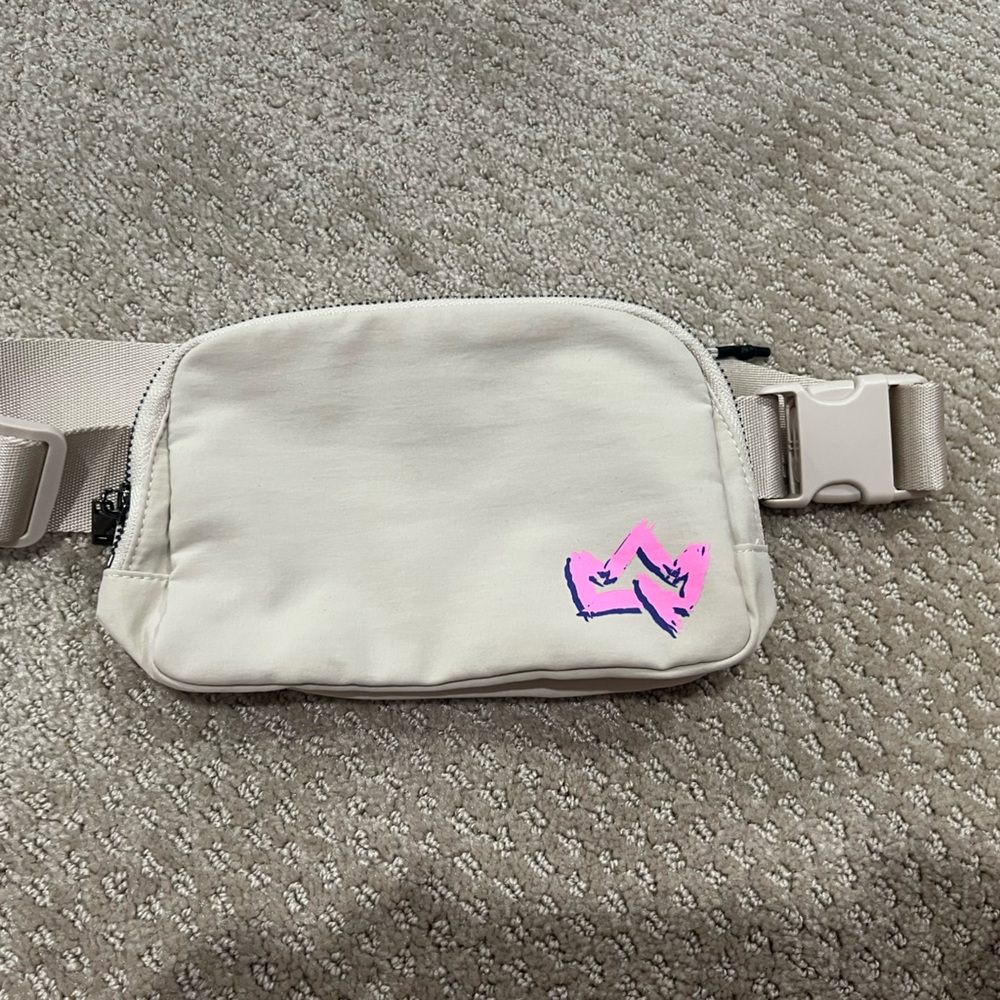 Primal Queen Belt Bag good condition never used